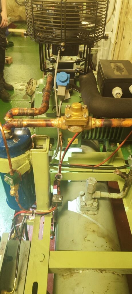 serwis chłodnictwa okrętowego - retrofit układu klimatyzacji